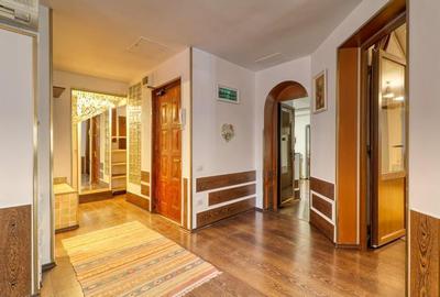 5 camere, 10 min de METROU, PARCARE, CENTRALA PROPRIE,Piata 1 Mai, Bvd Mihalache - 39