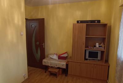 Apartament spațios cu 4 camere et 1  Str. Mărgeanului, aproape de 13 Sept - 7