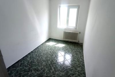 Apartament trei camere  zona Mausoleu - 4