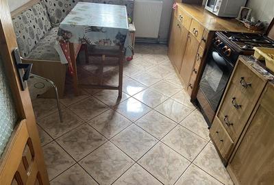Apartament 3 camere , zona ultracentrala (Casa de Pensii ) , decomandat ,72 mp , - 13