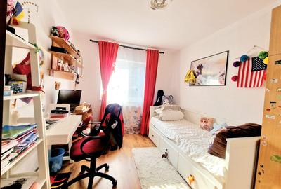 Apartament 4 camere de vanzare str Soveja, etaj 1 - 5