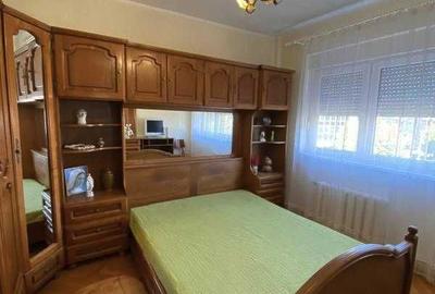 Apartament 3 camere decomandat , etaj 02 , zona  Cetate - 3