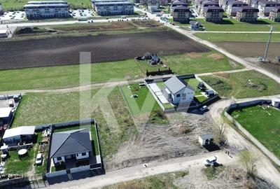 Teren intravilan construibil, utilități complete Str. Cetății - Comision 0 - 8