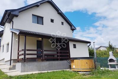 Casa noua cu 4 camere de vanzare in zona Doja