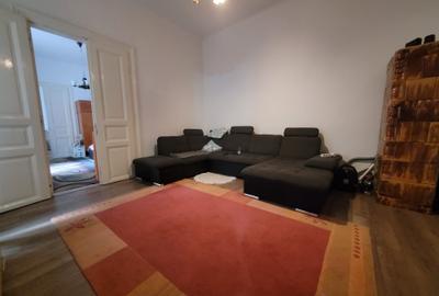 Apartament in cladire istorica.100mp