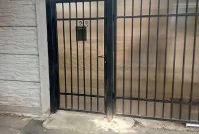 De vanzare casa + teren 340mp, Salaj/Sector 5 - 1