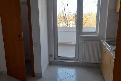 Apartament 2 camere, de vanzare, garaj,in Europa, zona benzinariei Mol - 5