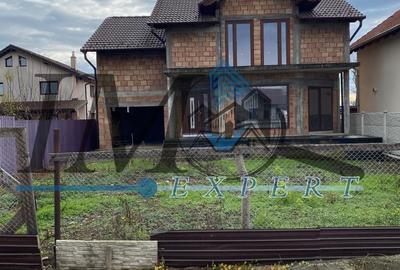 Casa de vanzare la rosu in Stremt, aproape de Alba Iulia - 1