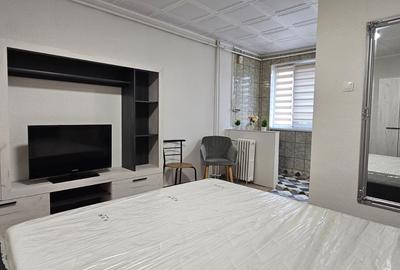 Garsoniera in Tractorul la 5 min de Coresi Mall - Cod Intern 2006 - 1