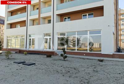 Spațiu comercial, de 84.00 mp, în Periferie