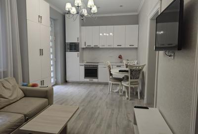 Apartament 3 camere la casa ,ultracentral, 550 E neg. Comision 50% - 2
