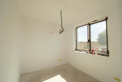 Vila alipita,finalizata, impecabil executata, teren 350mp, preechipare AC - 5