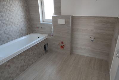 Sacalaz, 1/2 Duplex P+M 4 Camere,2 Bai,Terasa Acoperita - 13