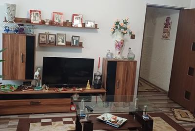 TOMIS NORD 3 CAMERE ETAJ 2 93 000 EURO