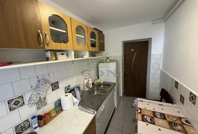 Apartament decomandat cu 2 camere | Parter | Str Tudor Vladimirescu, Tractorul - 7