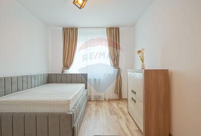 Apartament cu 3 camere, prima închiriere, în zona Tractorul - 14