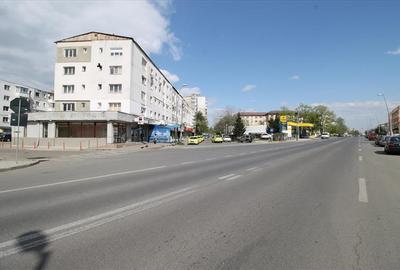 Zona Milcov - spatiu comercial -  subsol + parter - 136mp - 1
