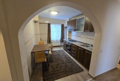 Apartament cu 3 camere semidecomandat în Timpuri Noi