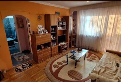 37176  Apartament 3 camere CET