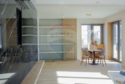 De vânzare Vilă cu 8 camere în Sânmartin, 290 mp util, teren 1100 mp - 6