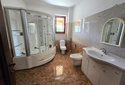 Casa / Vila / Conac Breaza 15 camere + - 16