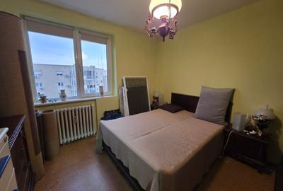 Apartament cu 3 camere decomandat în Tineretului