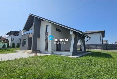 Casă individuală cu 4 camere în Bucium