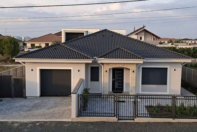 Casă individuală cu 4 camere în Dumbrăvița