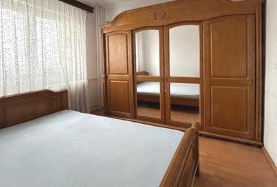 Apartament cu 3 camere semidecomandat în Iancului