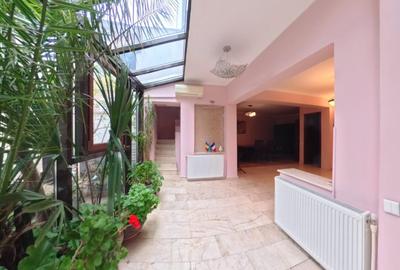 Spațiu ideal firmă – 5 camere, curte, zonă ultracentrală - 1