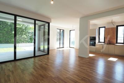 Vila moderna si luminoasa cu 5 camere | piscina | 2 garaje - 3