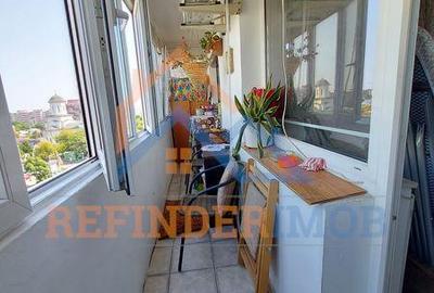 Apartament de vanzare cu 3 camere, 2 gr sanitare - zona 13 Septembrie - 9