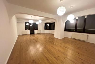 Apartament cu 3 camere în Cotroceni