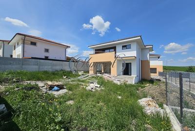 Casa individuala cu garaj si terase generoase in Chinteni - 6