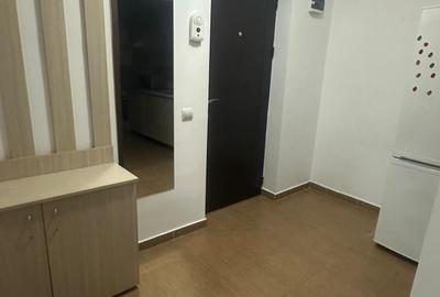 Garsonieră decomandată, mobilată în Berceni