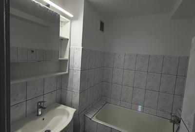 Apartament cu centrala pe gaze  et 4/10  4 min de metroul Stefan cel Mare - 7