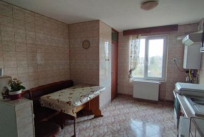 Apartament cu 2 camere decomandat - 2