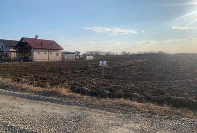 Teren intravilan Construibil | Stoienesti-Floresti | 4700 mp | Comision 0 - 3