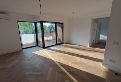 Apartament cu 2 camere decomandat în Băneasa