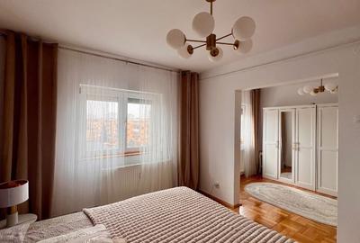 Vând apartament 5 camere - 10