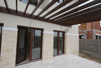 Casă individuală cu 4 camere în Moșnița Nouă