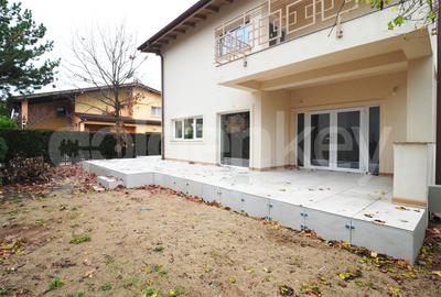 Casă individuală cu 6 camere în Pipera