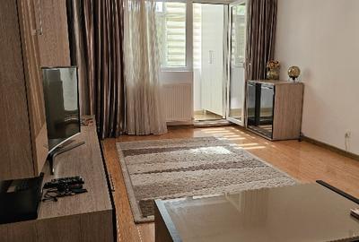 Apartament decomandat 2 camere, de inchiriat, Calea Vitan - 1