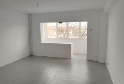 De vanzare 2 camere - etaj 2/3, central - Oras Otopeni - 2