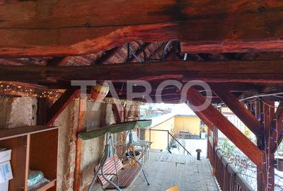 Casa si curte pretabila pentru 2 familii 980 mp teren liber Cisnadie - 29