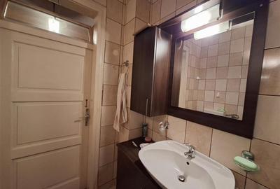 Casa 4 camere pivnita curte individuala Zona Lazaret - 13