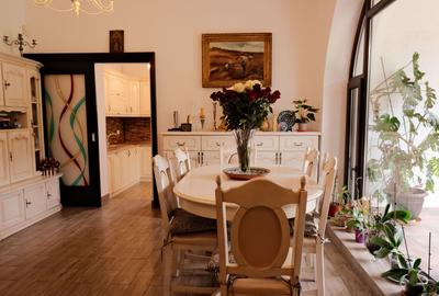 Refugiu toscan la marginea pădurii din Corbeanca, piscină și teren generos - 7