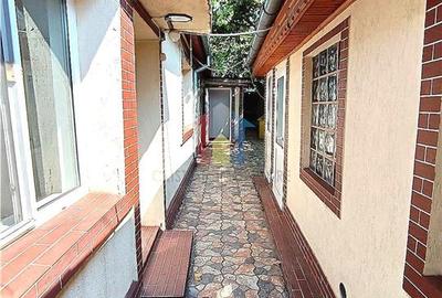 Casa 5 camere Pretabila 2 Familii, teren 176 mp, Bld Dorobantilor - 3