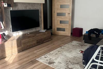 Titan - Apartament 3 camere - renovat - decomandat - mobilat utilat - metrou - 1