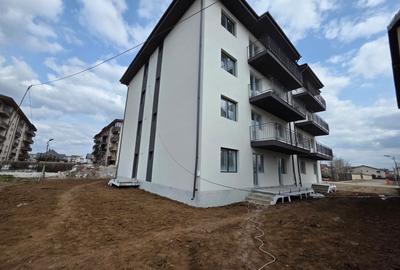 Apartament cu 3 camere decomandat în Fundeni